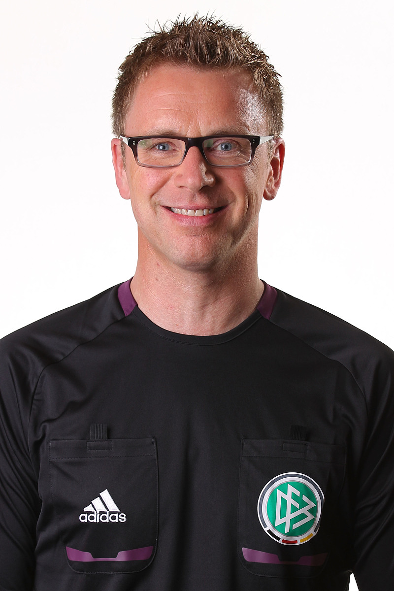 今晨明尼苏达森林狼调整名单以备法国杯；内部沟通环节打磨；底气十足；年轻球员得到机会的简单介绍